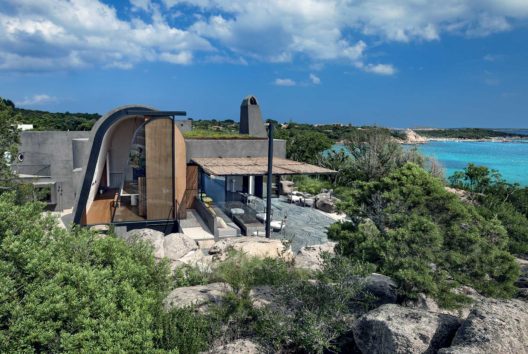 L’architecte Stefania Stera lève le voile de deux villas. Maisons de rêve, palais contemporains, l'immobilier de luxe. Architecture